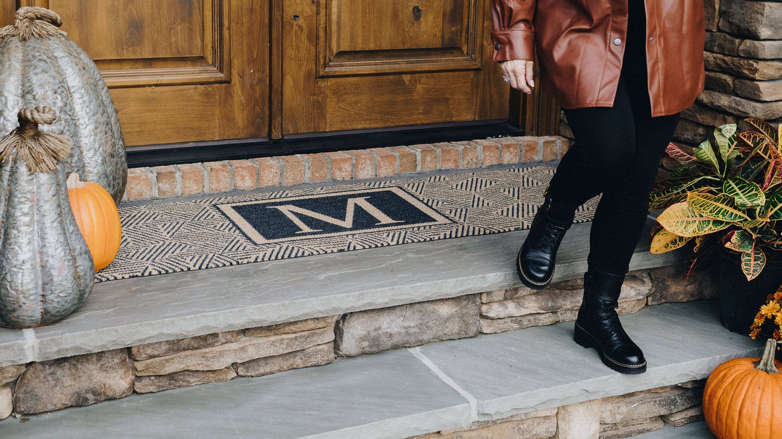 Three Ways to Prep Your Front Porch for Fall (And Yes, One Is a Doormat)
