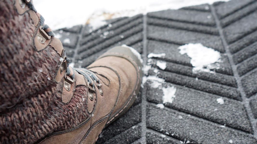 All-weather WaterHog Luxe Indoor Outdoor Matting