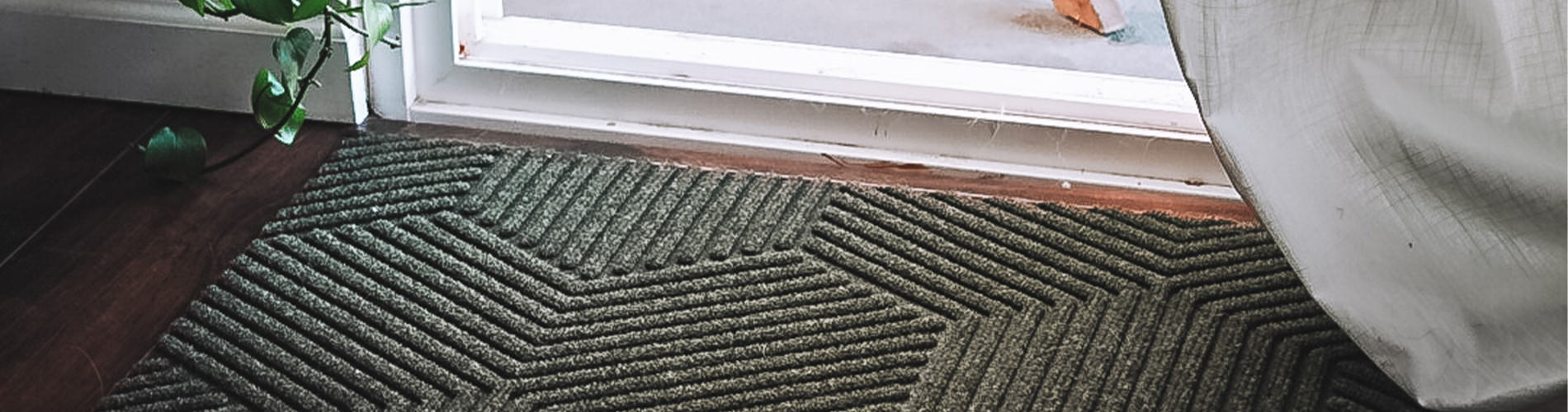 WaterHog Luxe doormats and welcome mats utilize bi-level construction to scrape dirt, mud, sand, and water from boots and shoes.