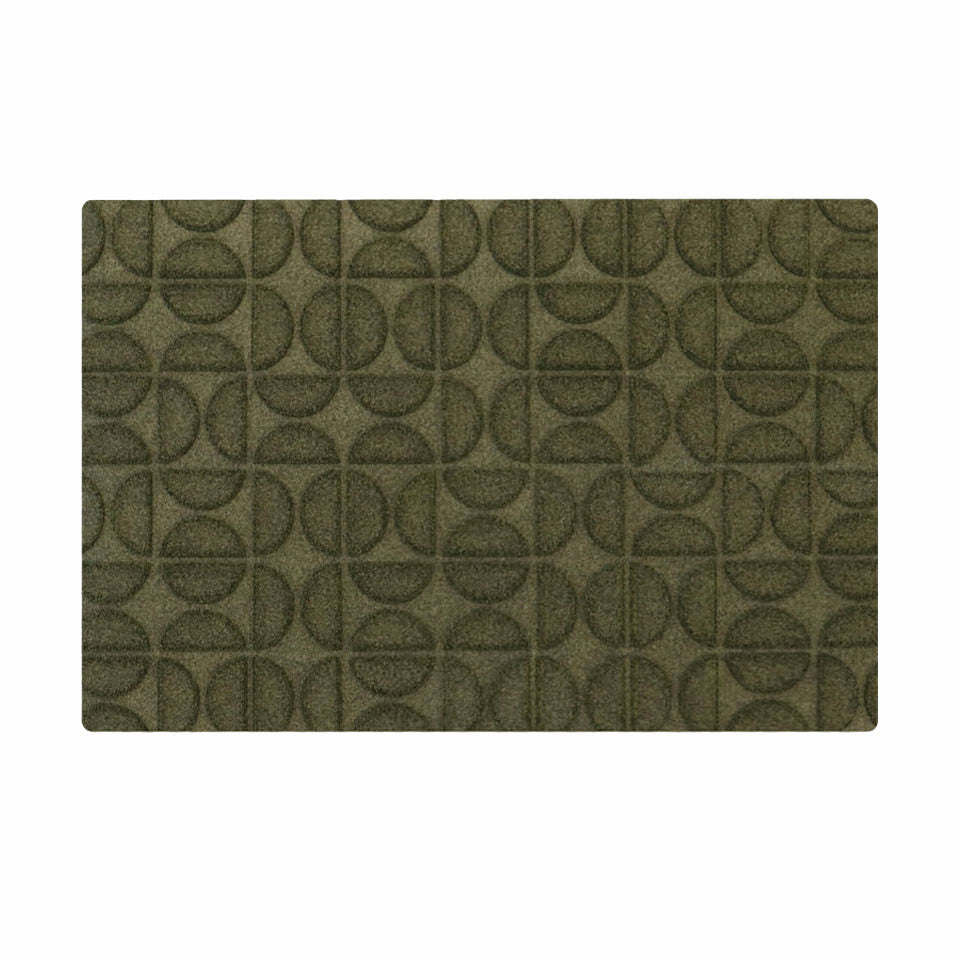 All-weather Hourglass mat with semi-circle alternating pattern in olive.