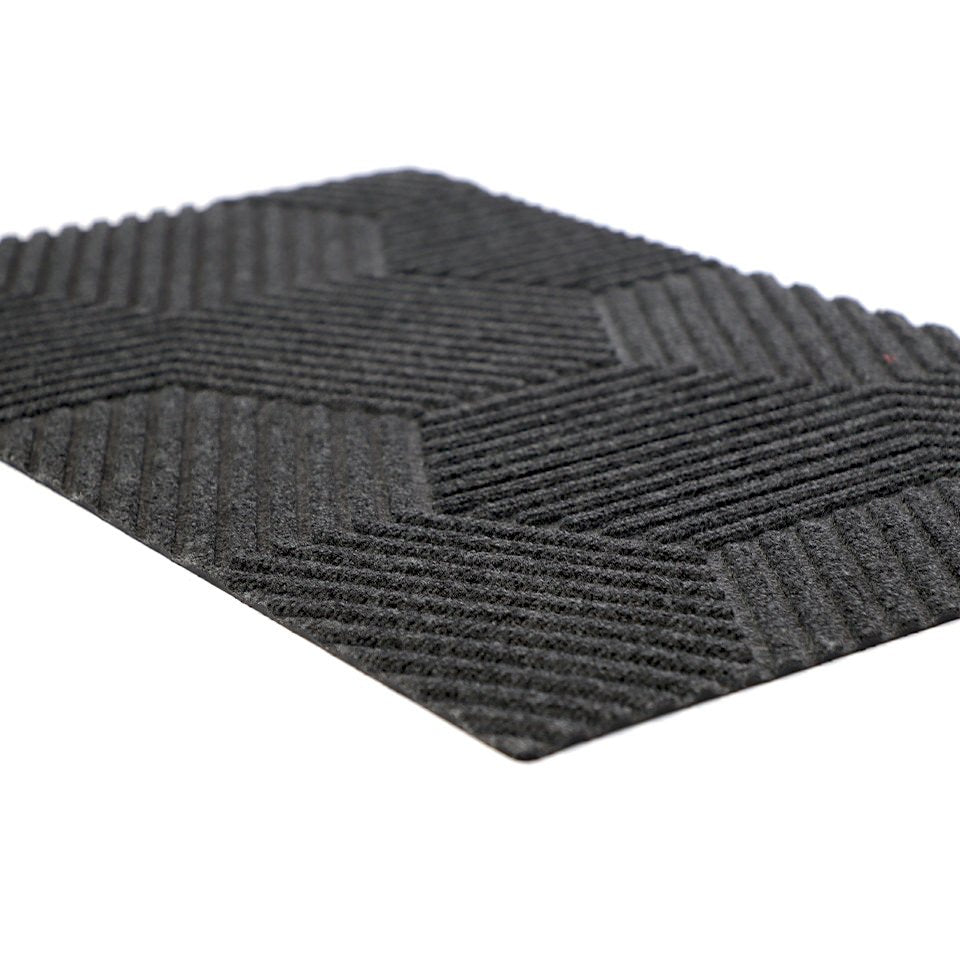 Angle shot of zephyr geometric low profile doormat