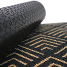 Rubber backing make this a durable doormat that will not rot.