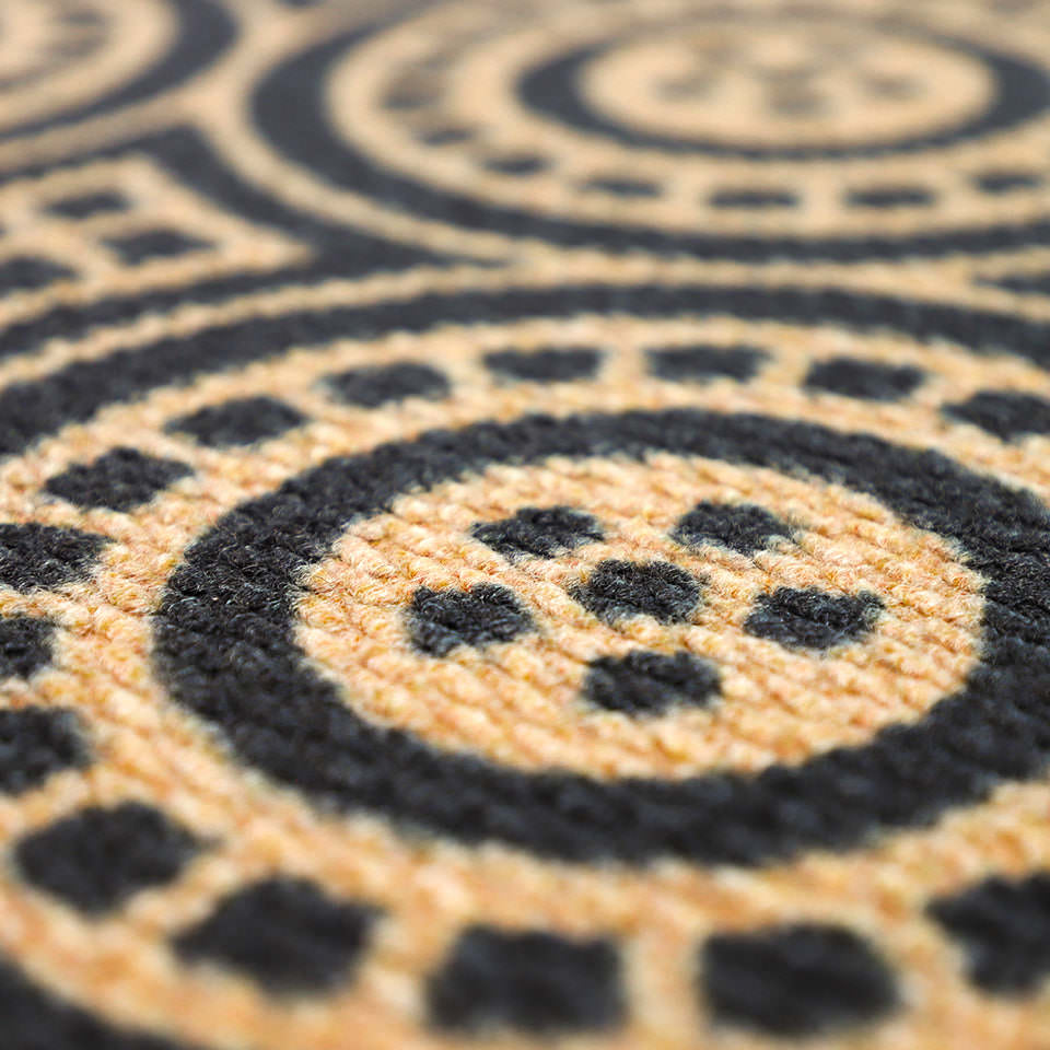 Close up of non shedding fibers for Medallions doormat in coir and black