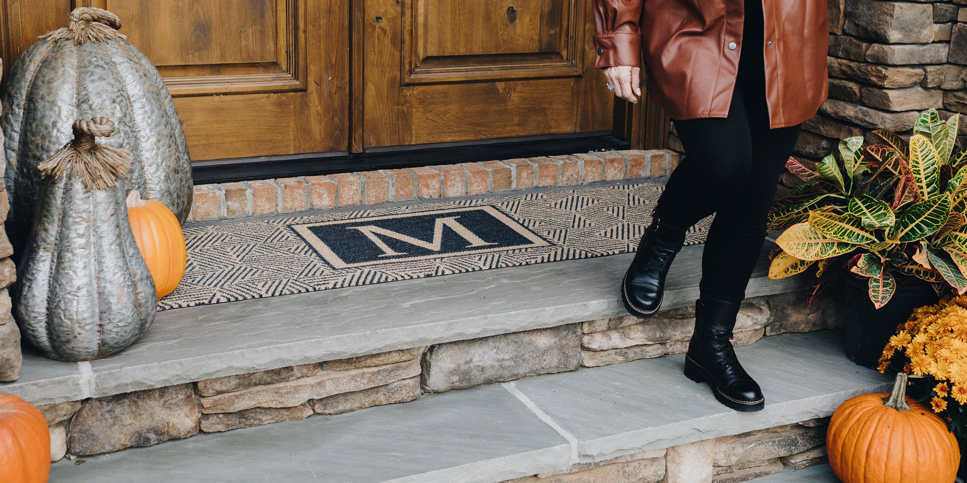 Three Ways to Prep Your Front Porch for Fall (And Yes, One Is a Doormat)