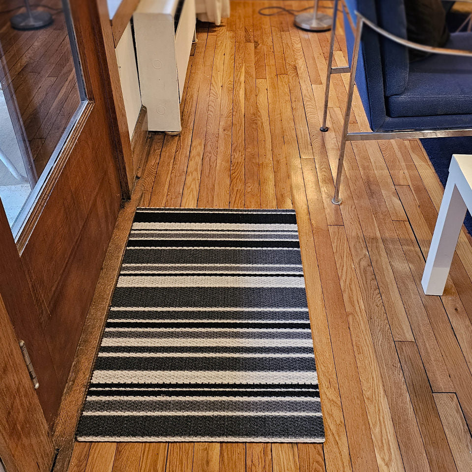 アウトドア寝具 BOMBE MAT MINI ND2 ver. RETRO STRIPE アウトドア寝具 BOMBE MAT MINI ND2 ver. RETRO STRIPE BOMBE MAT MINI