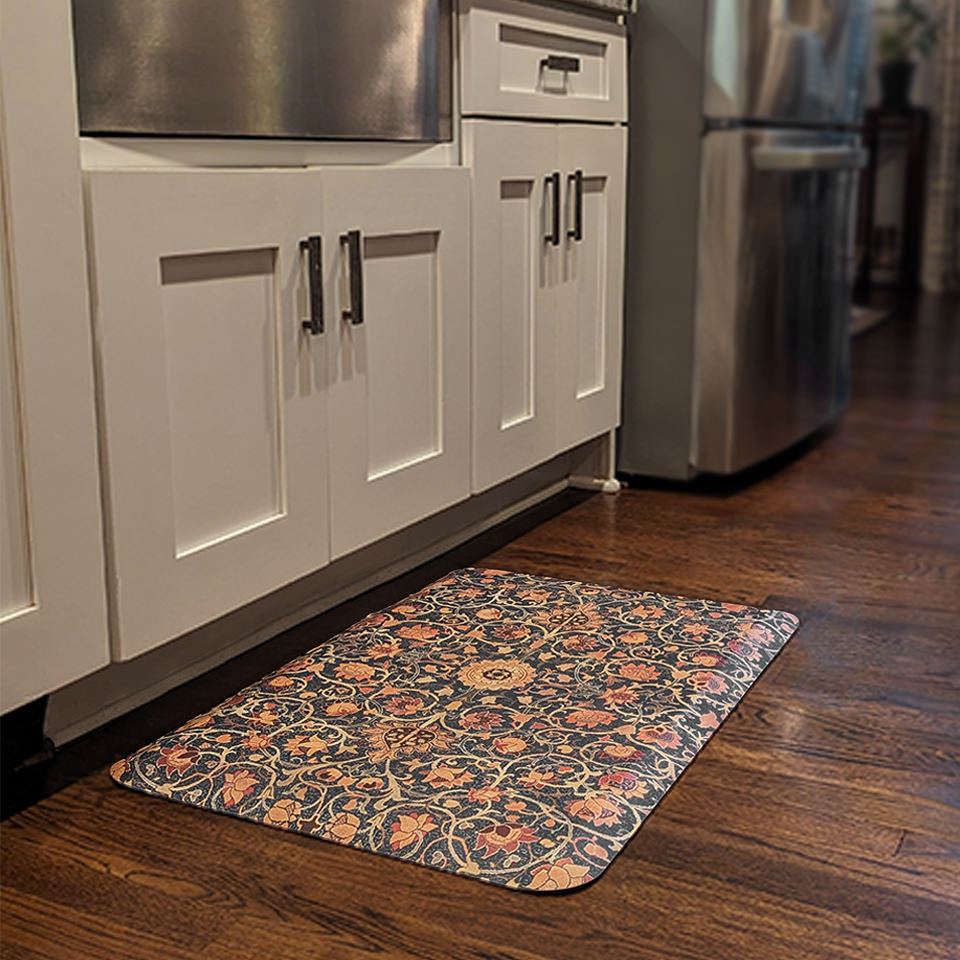 Holland Park anti-fatigue mat in front of a kitchen sink for standing comfort
