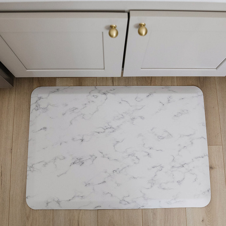 Overhead image of Happy Feet's Marble standing comfort mat in a kitchen.