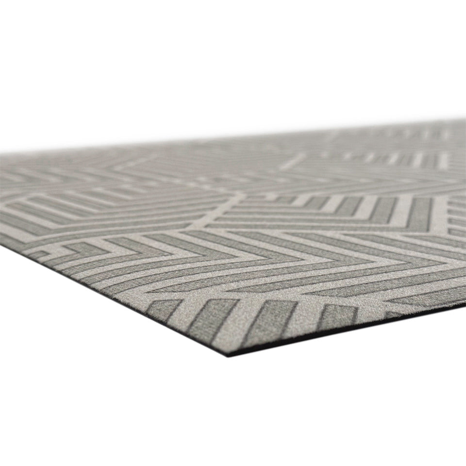 Diamond Deco's low-profile, one-piece construction mat that is machine washable.