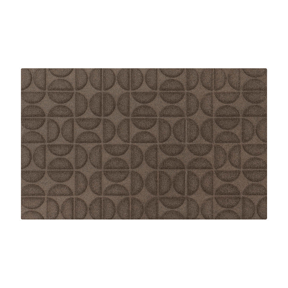 All-weather Hourglass mat with semi-circle alternating pattern in greige.