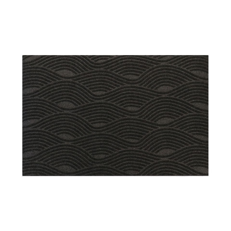 Organic lines creating a wave-like pattern on the Waves entrance doormat with bi-level non-shedding material in graphite.