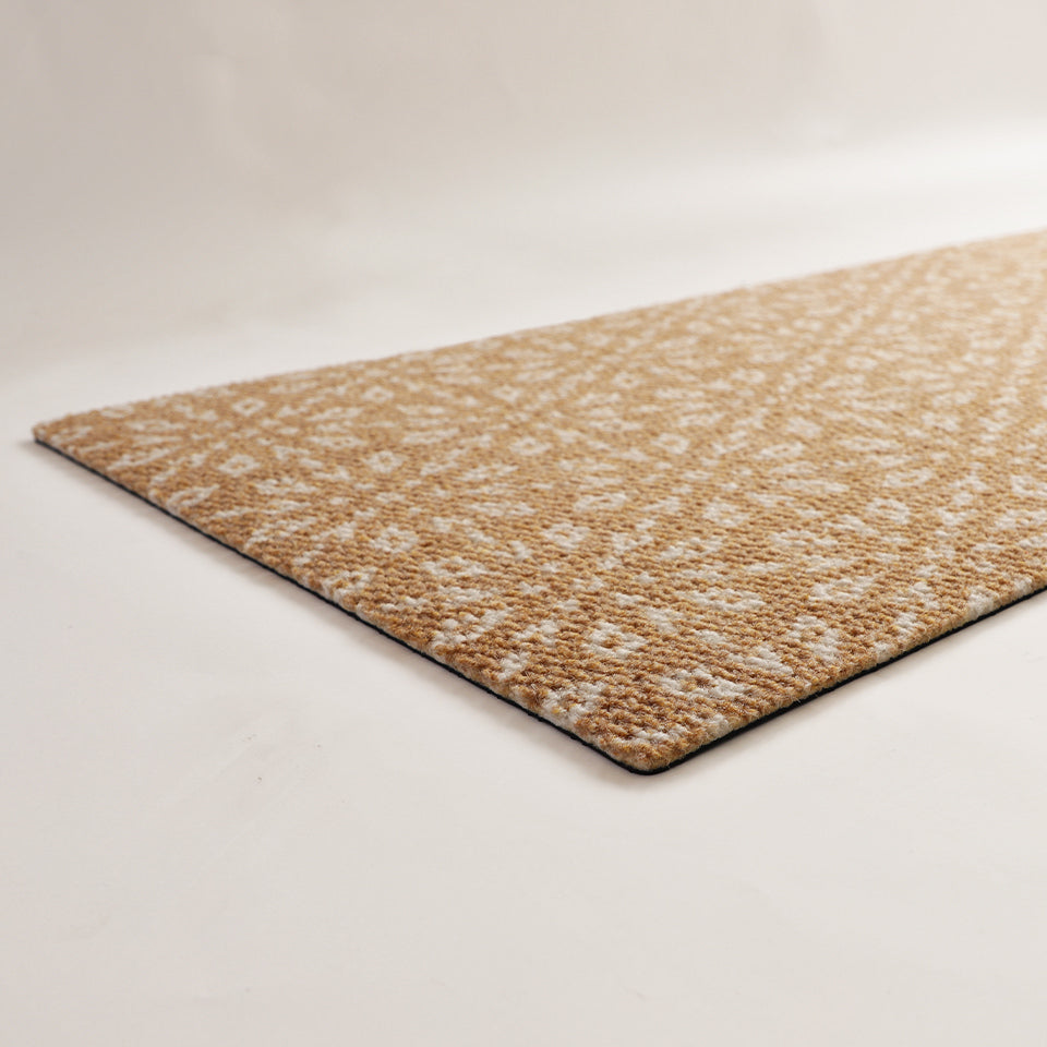Low profile white snowflake doormat with coir accents