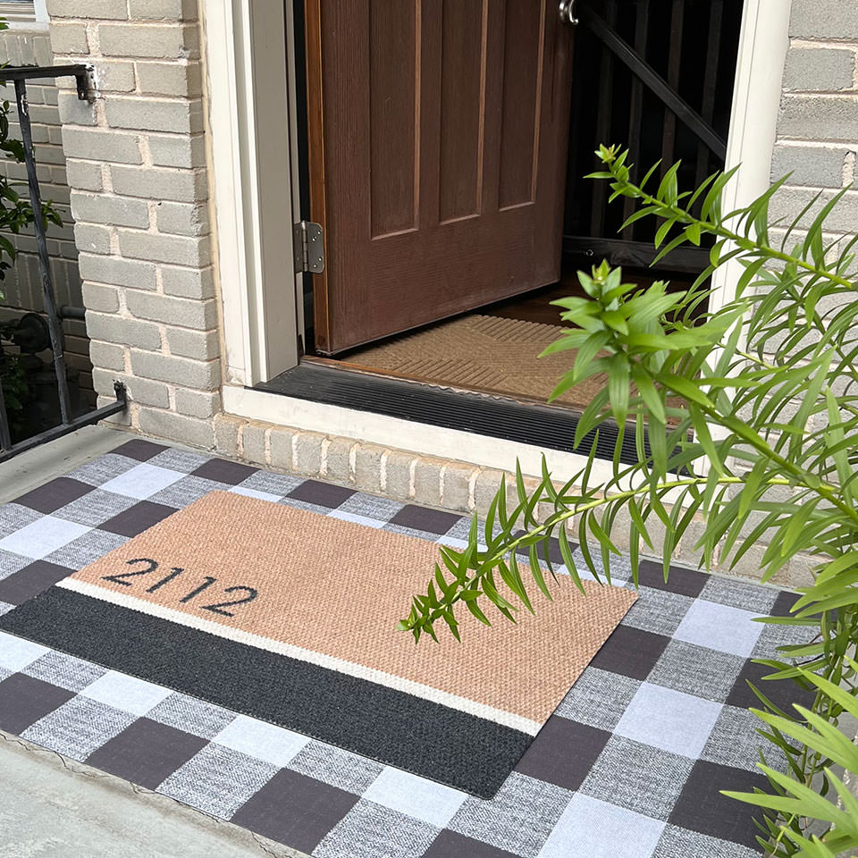 Coir black and white personalized doormat with house number